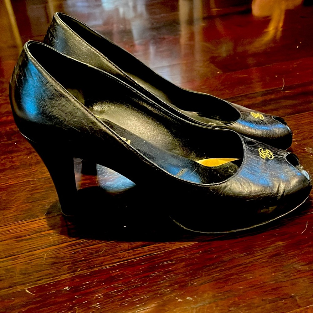 Vintage Peep toe chanel pumps. Used condition see photos for blemishes. Size 39